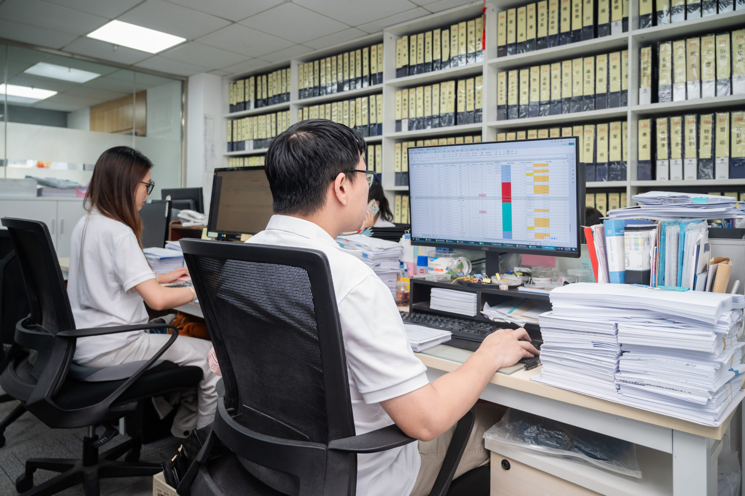 Foreign-owned company reviewing China accounting services tax filing and compliance support with a finance consultant