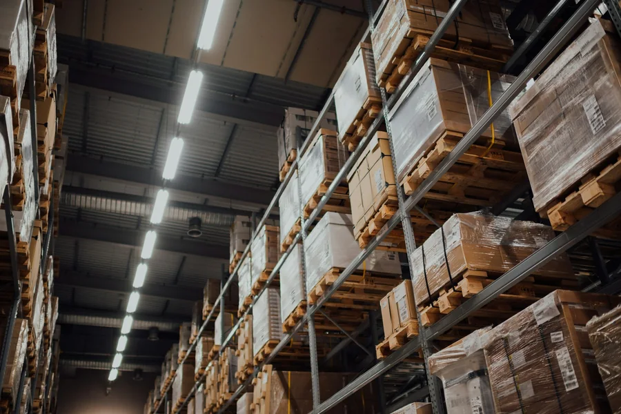 Warehouse inventory supporting overseas trade and cross-border procurement