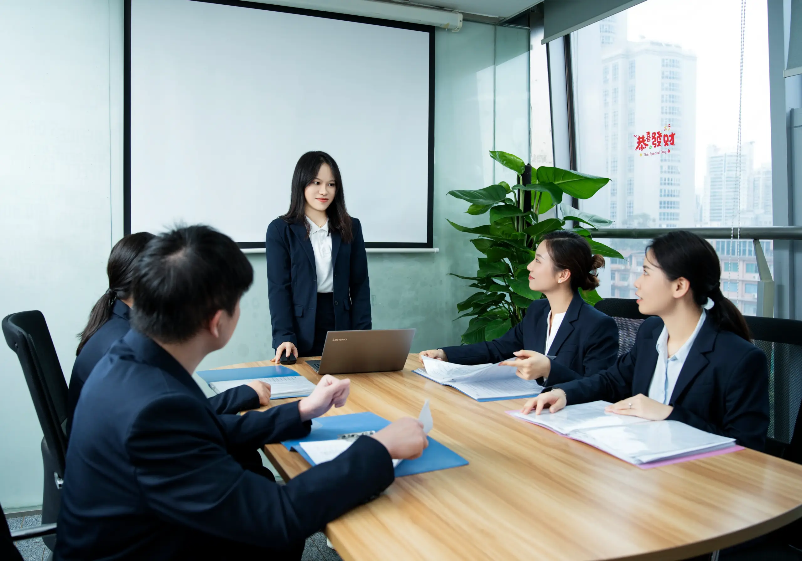 Kerui team meeting in a Guangzhou conference room around the time the consulting firm was founded